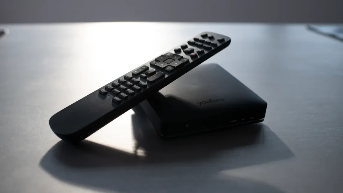 Youfone TV-ontvanger en afstandbediening